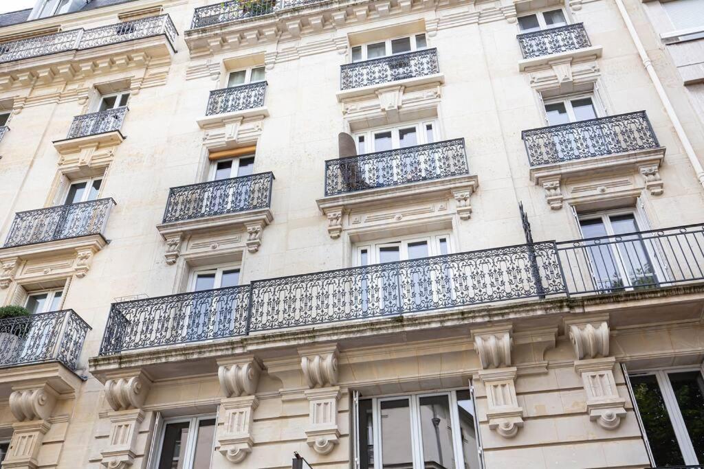Paris Naturellement Luaran gambar